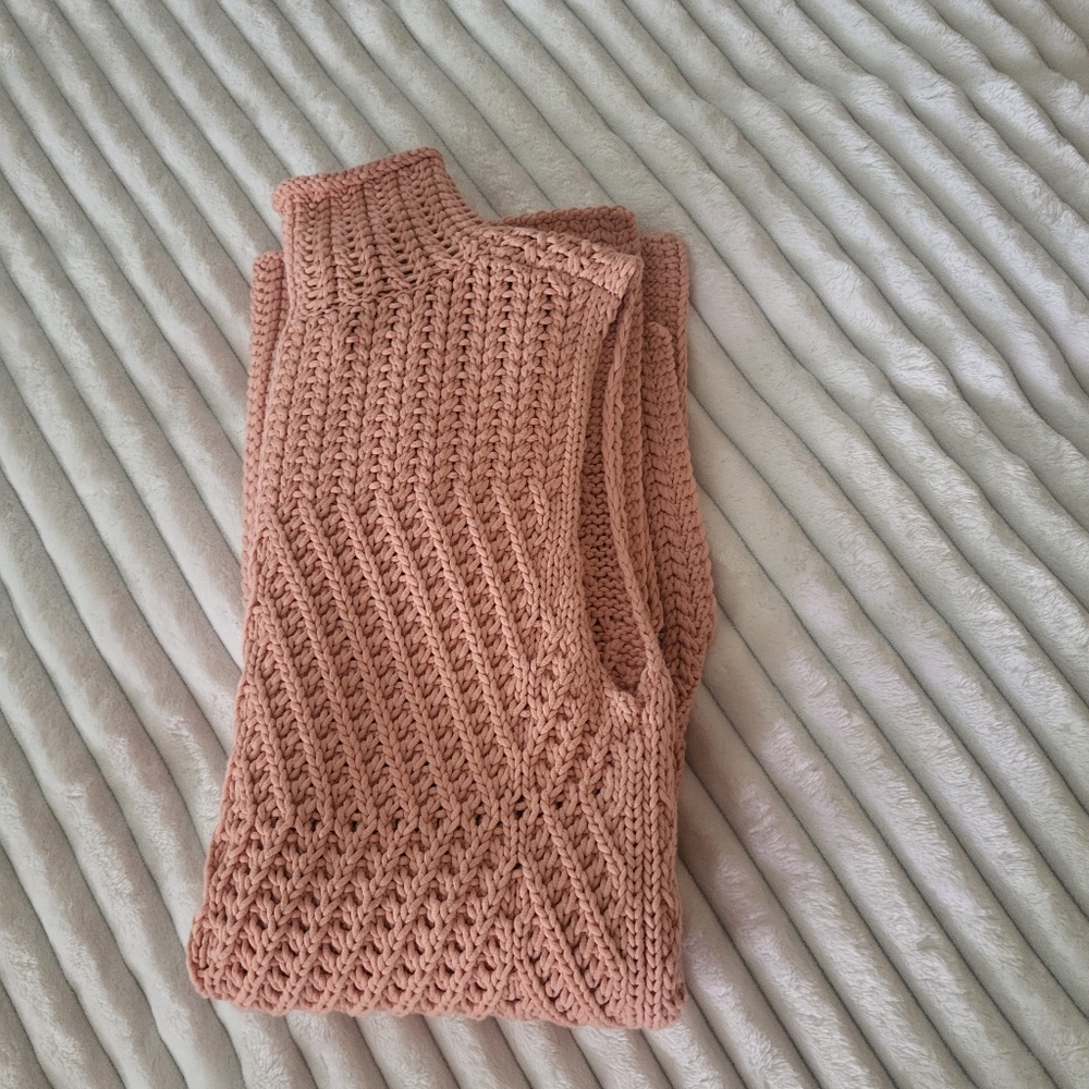 Alice + Olivia Abbot High Neck sleeveless knit sweater - Picture 5 of 8